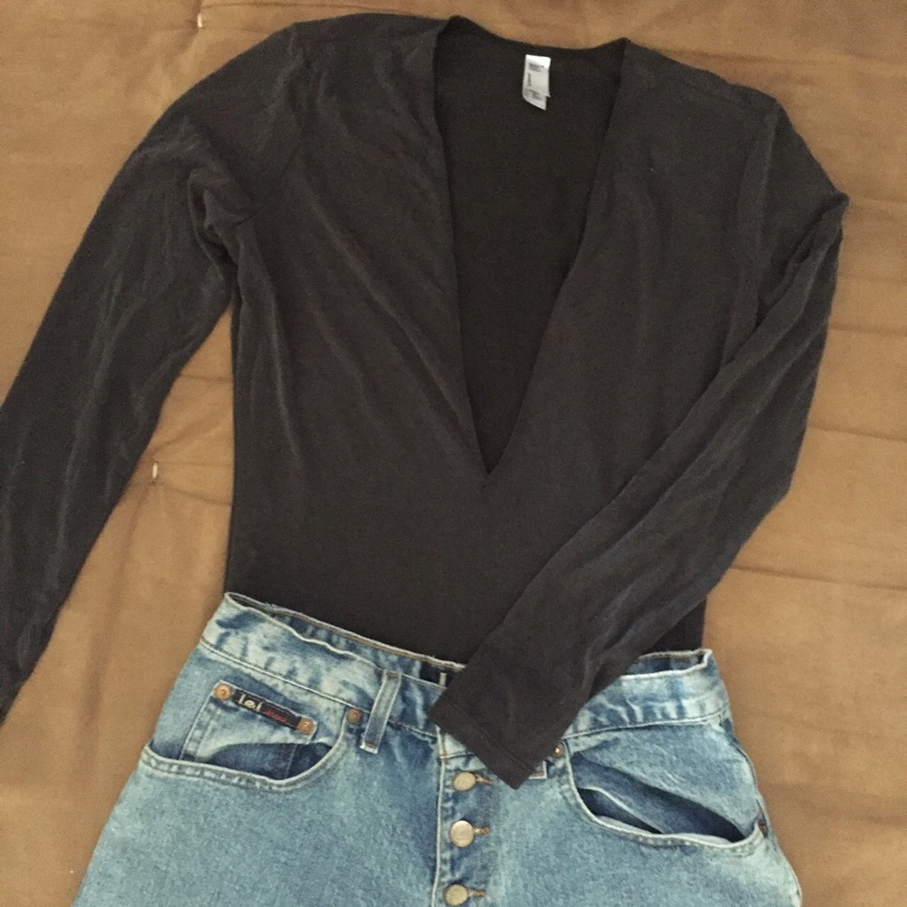 American Apparel v neck